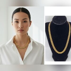 Vintage Gold Plated Tone Panther Link Choker Necklace.